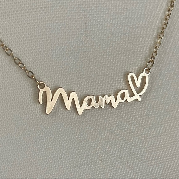NWT Gold “Mama”Pendant Necklace - Picture 3 of 5